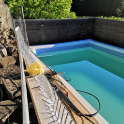 Piscine Extérieure à Coque : Élégance et Facilité d'Entretien Vitrolles